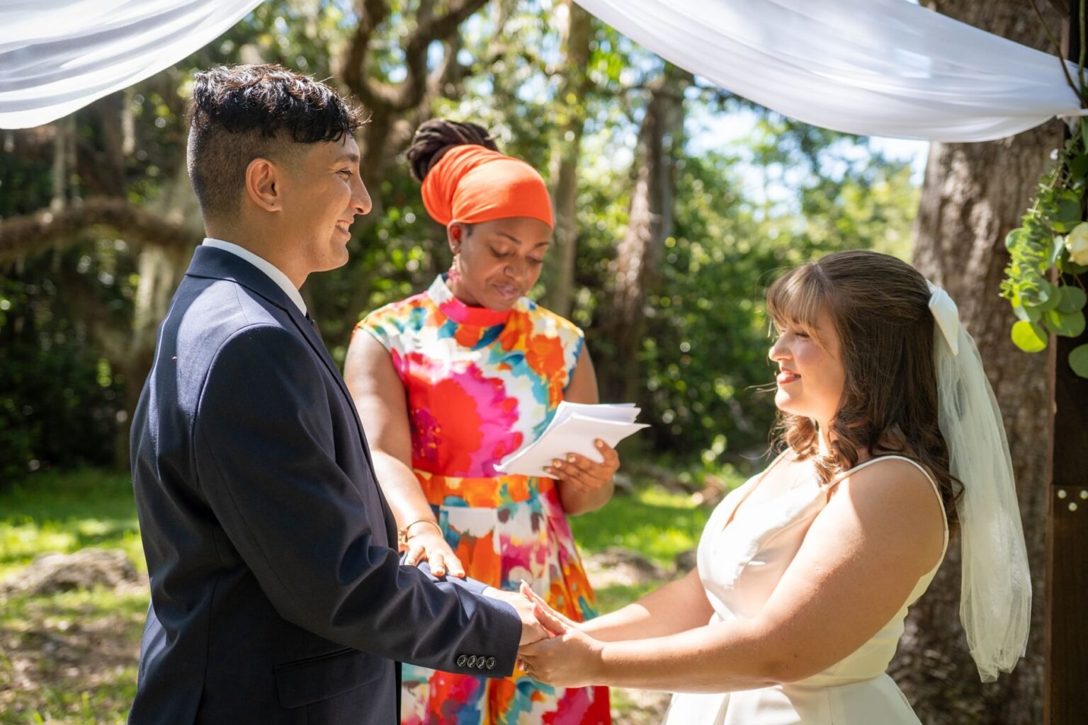 Casamento de dia: 7 pontos que mudam tudo no planejamento Casamento de dia: 7 pontos que mudam tudo no planejamento