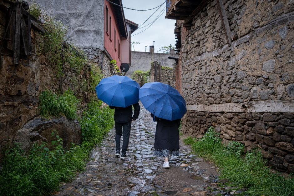 Como fica o acesso dos convidados na chuva?