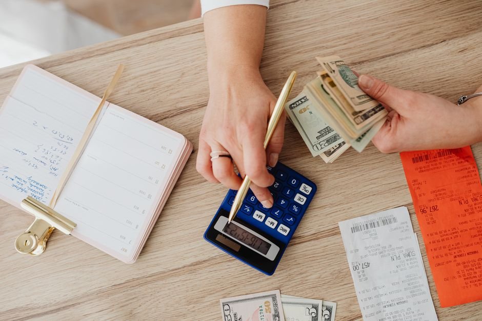 Como economizar sem que ninguém perceba
