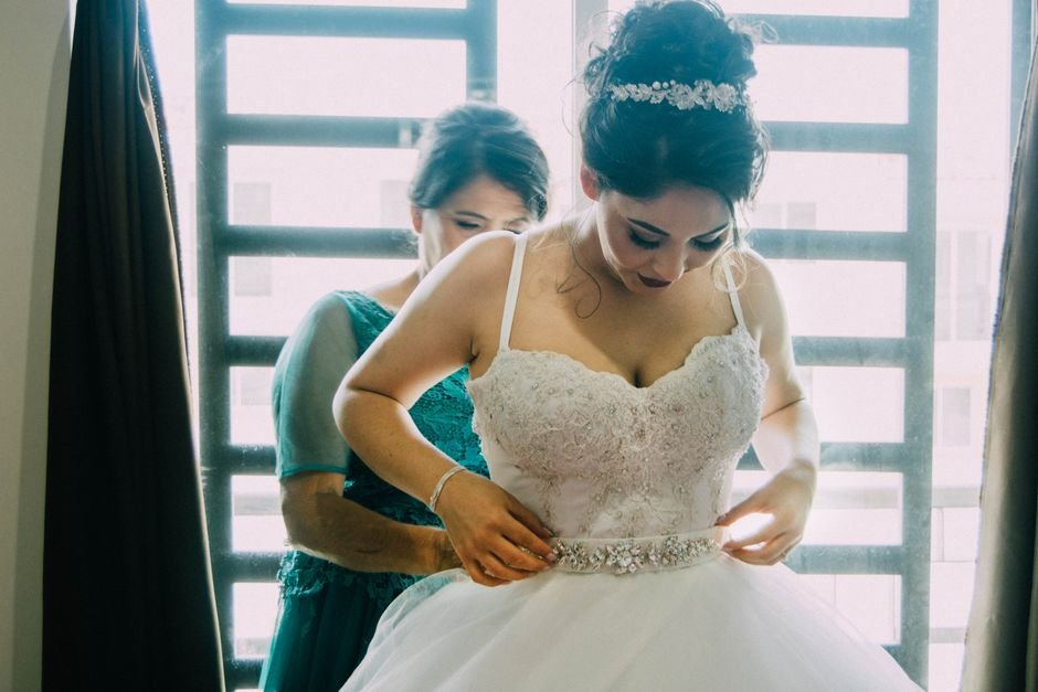 Cintas para vestidos estruturados e com corpete