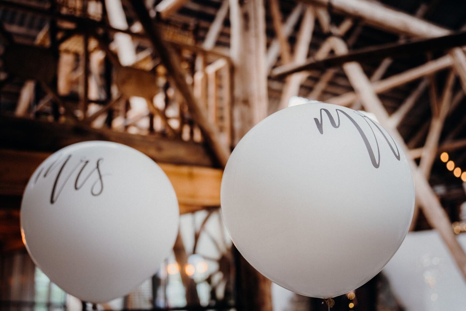 Decoração com balões no casamento: como usar sem exagerar