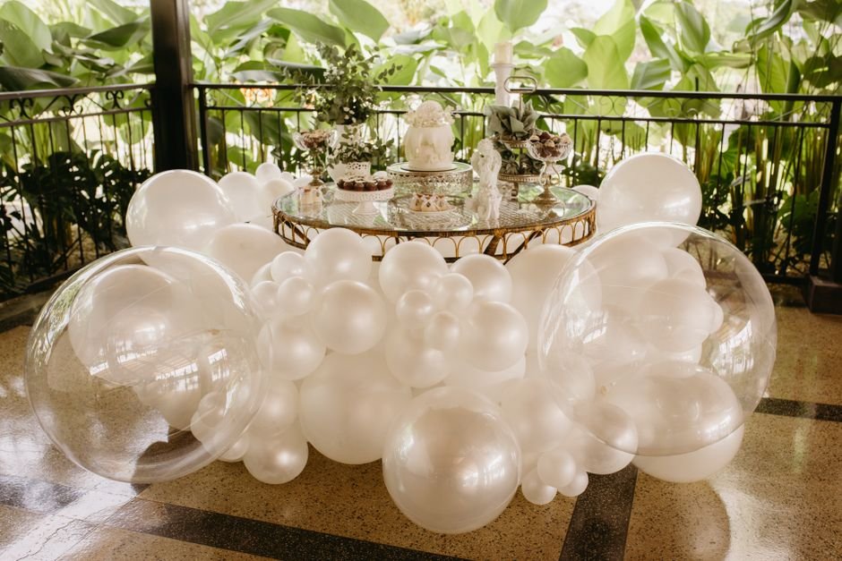 Detalhe na mesa do bolo