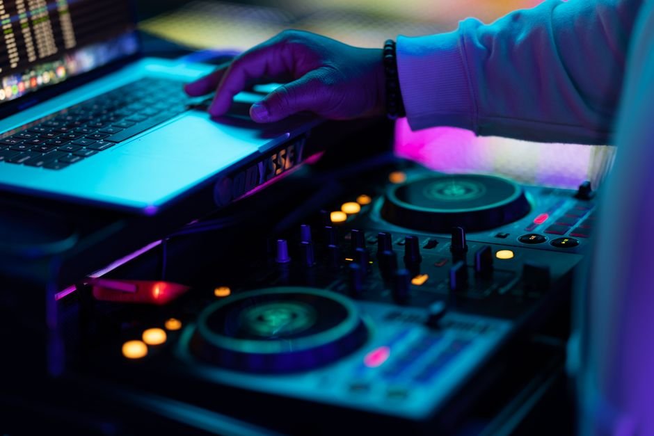 Por que o DJ é uma das contratações mais importantes