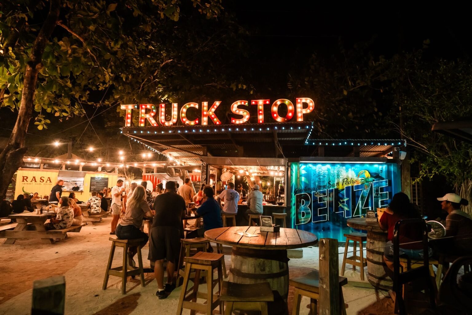 Food truck no casamento: como incluir sem perder a elegância