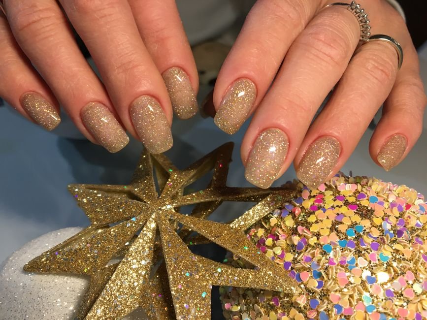 Glitter e brilho, para quem quer um toque de festa