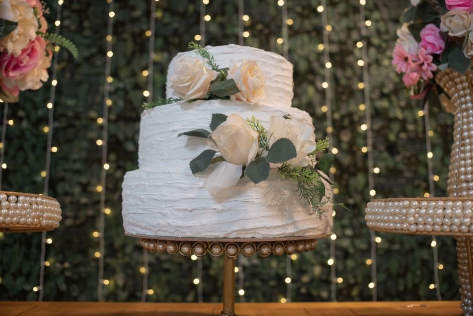 O que é o bolo falso de casamento