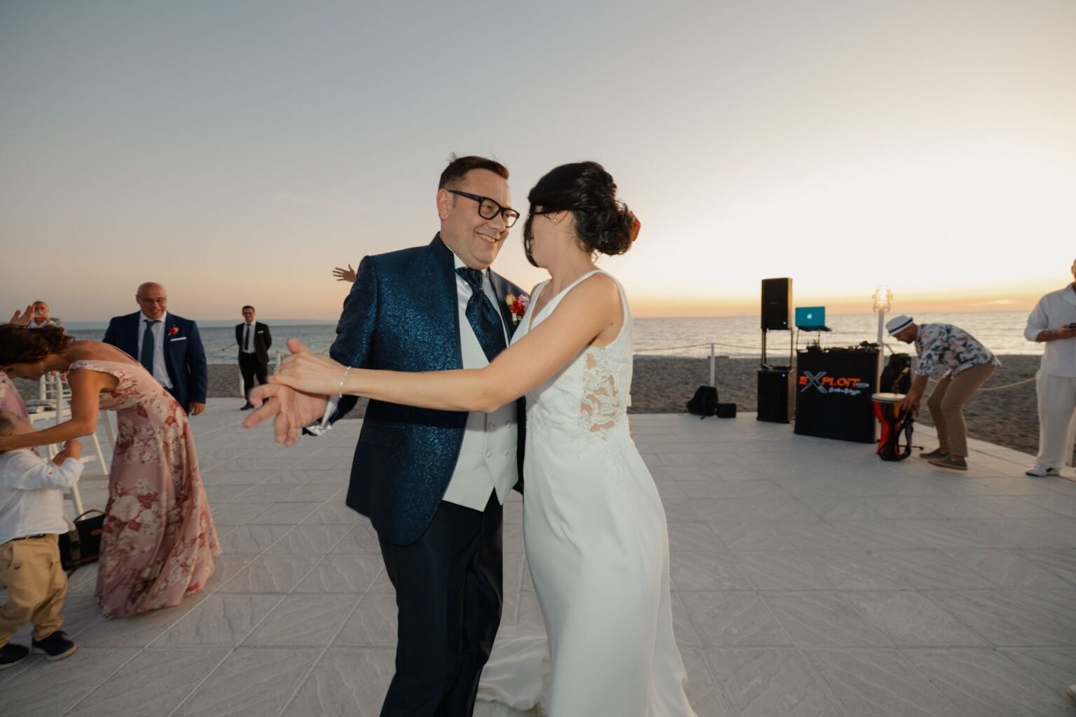 Playlist de casamento: como montar a trilha sonora perfeita da festa