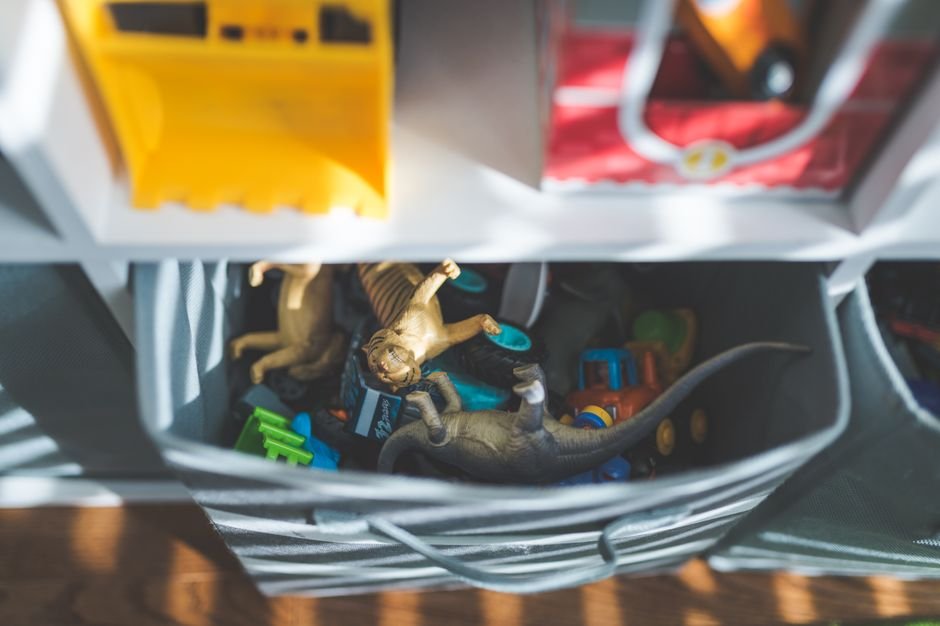 2. Caixa de brinquedos sensoriais