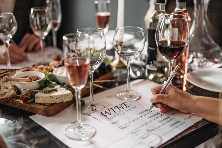 2. Harmonize o vinho com o que vai estar na mesa