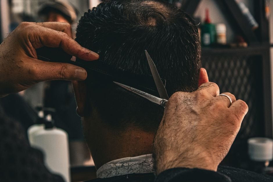 2 semanas antes: ajuste fino com o barbeiro