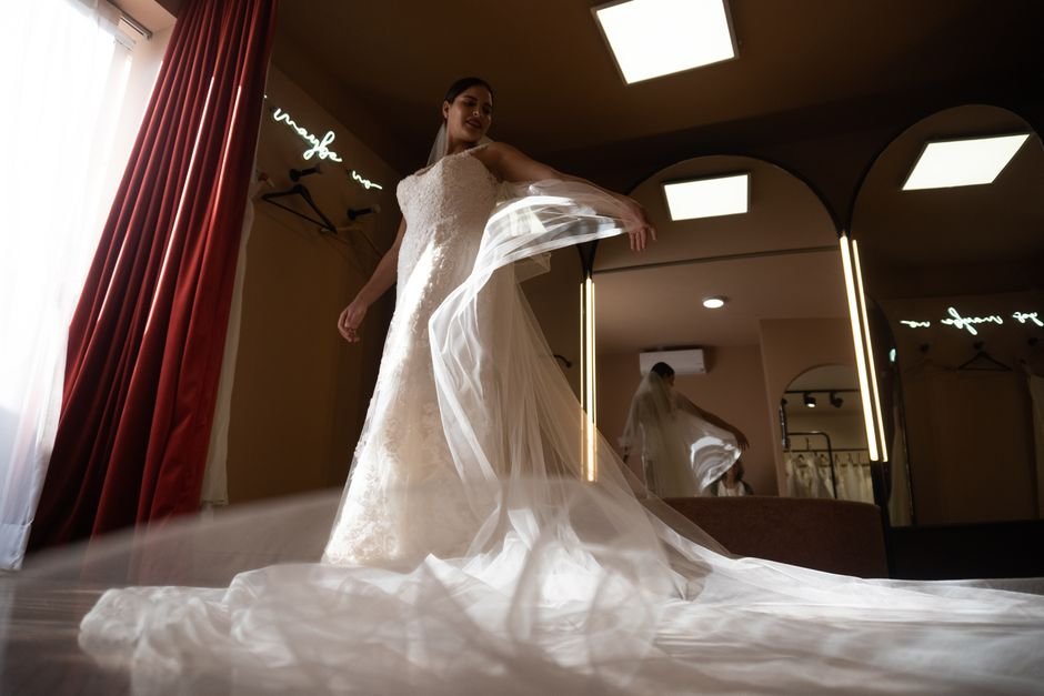 Como escolher o cinto certo para o seu vestido