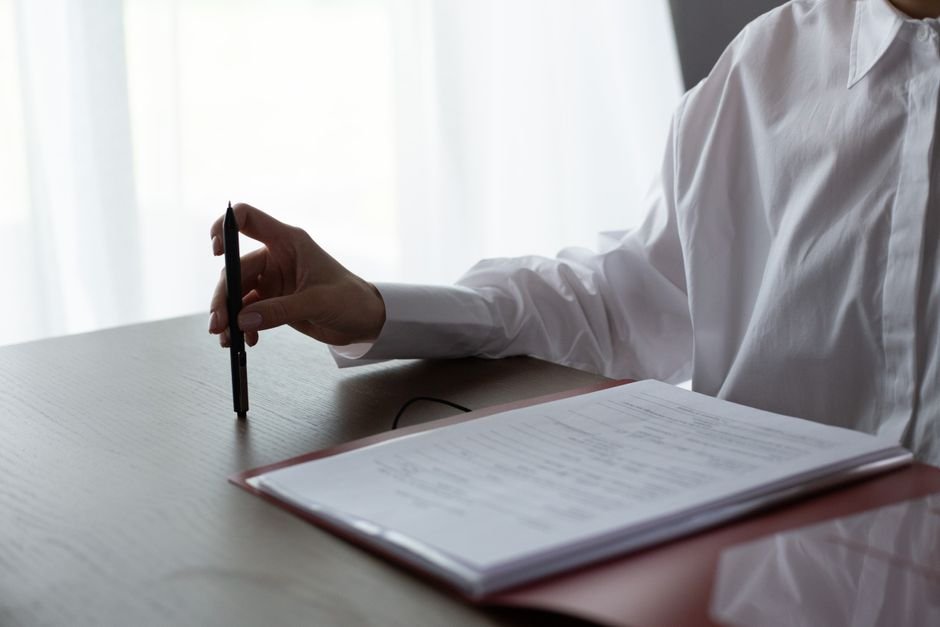6 cláusulas para conferir antes de assinar