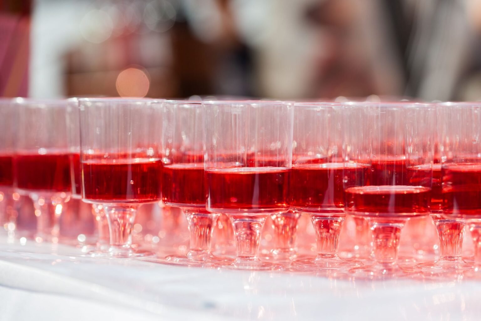 Drinks sem álcool para casamento: 7 opções de mocktails que agradam todo mundo