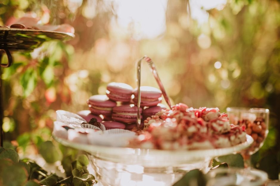 Como servir os macarons na festa