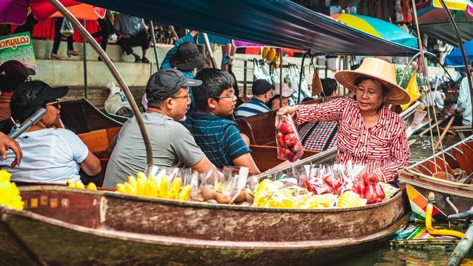 Mercado flutuante de Damnoen Saduak