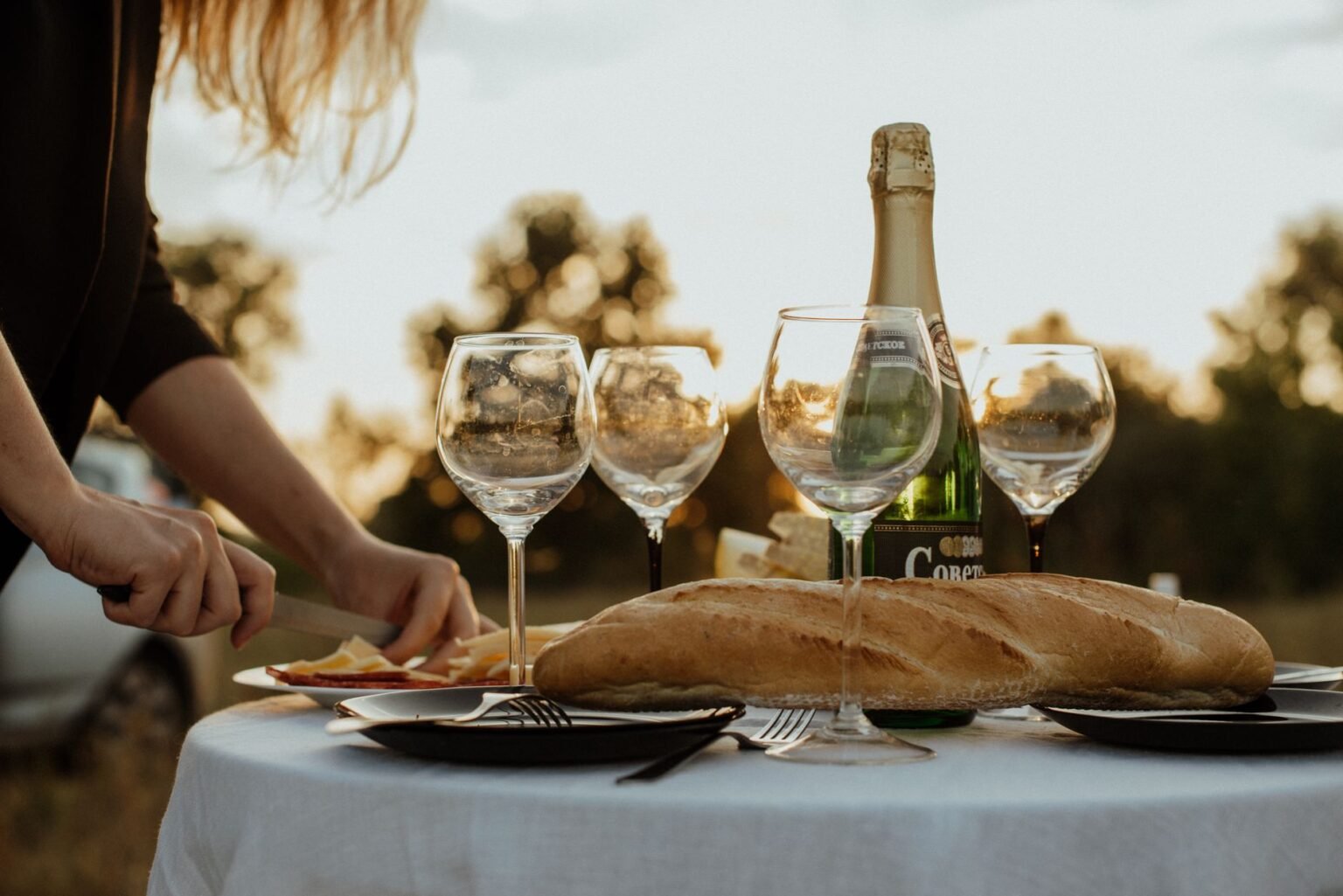 Mesa de Queijos e Vinhos no Casamento: 6 Acertos Para Montar a Sua