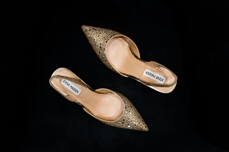 Sapatilha com aplicação de strass
