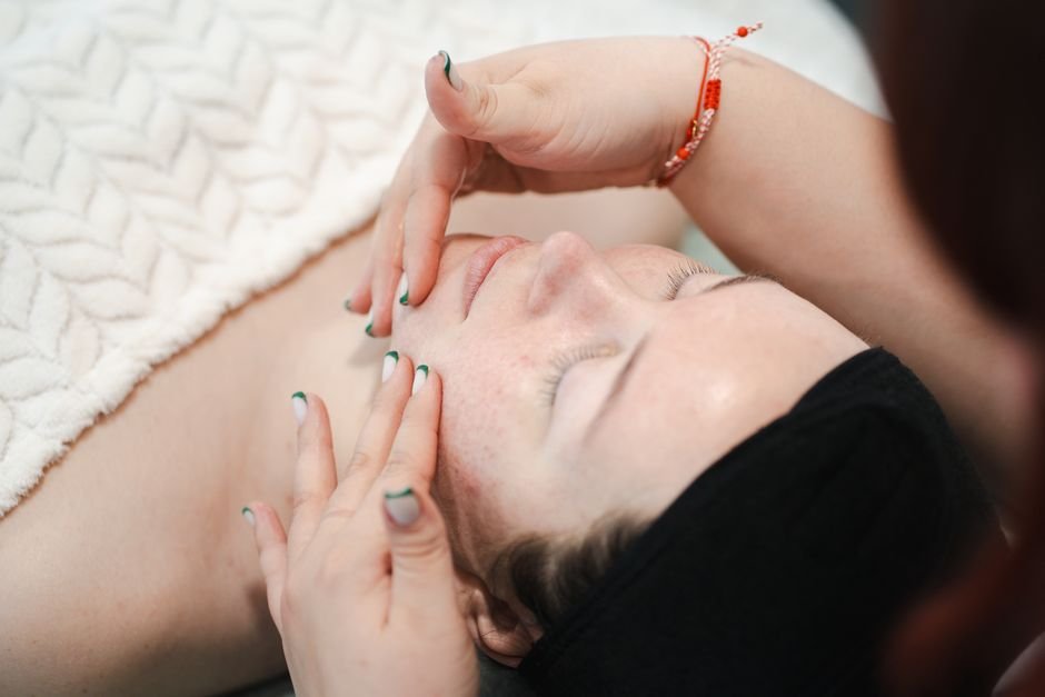Cinco dias antes: manicure e pedicure definitivas