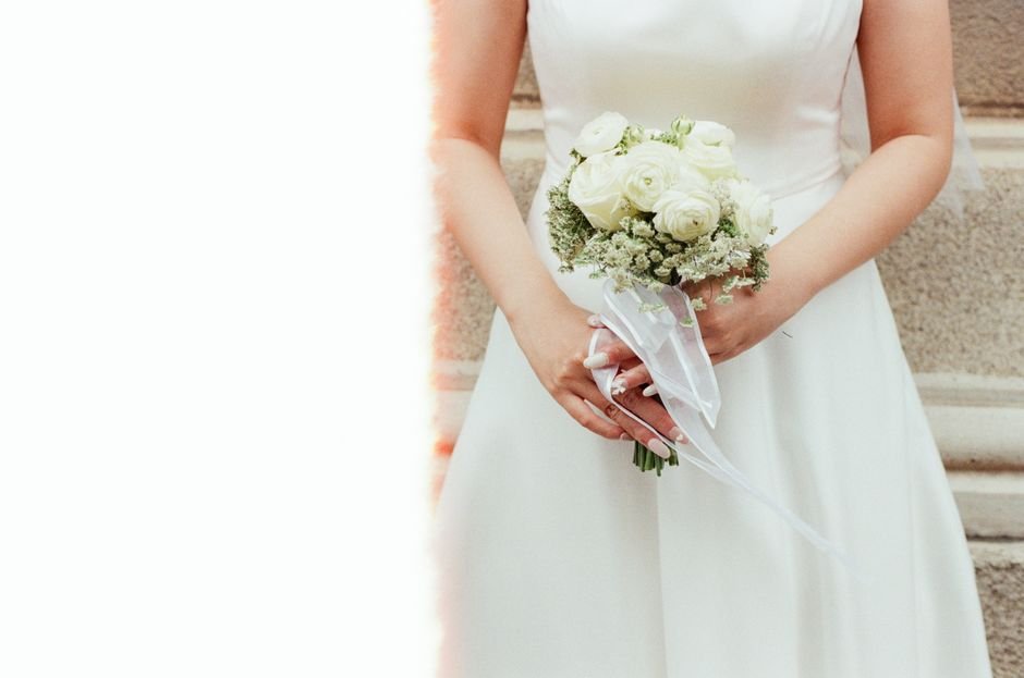 Estilos de vestido que funcionam bem no casamento civil