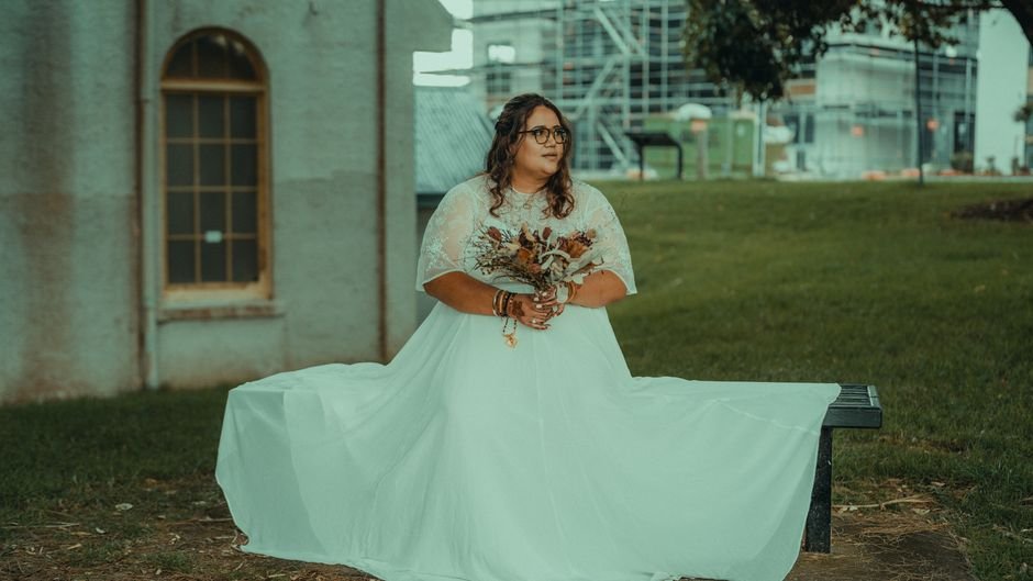 Vestido evasê com corpete modelador