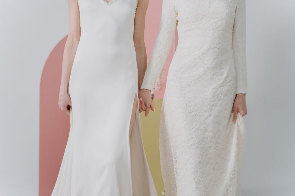 Vestido longo e discreto, para manter a solenidade